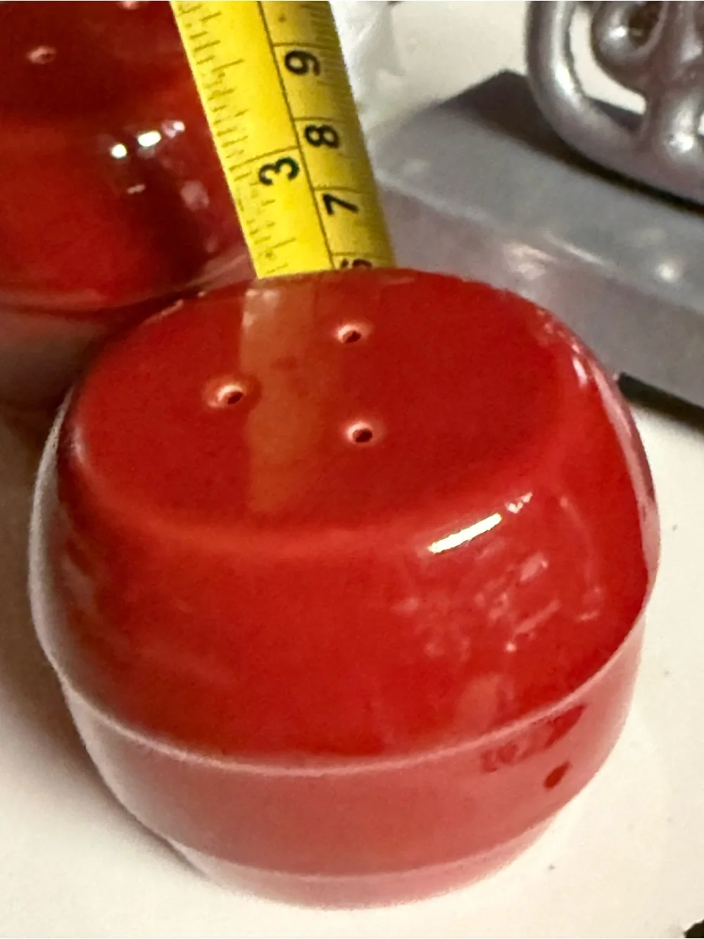 CelebratingHome Red Apple Salt and Pepper Shakers Set